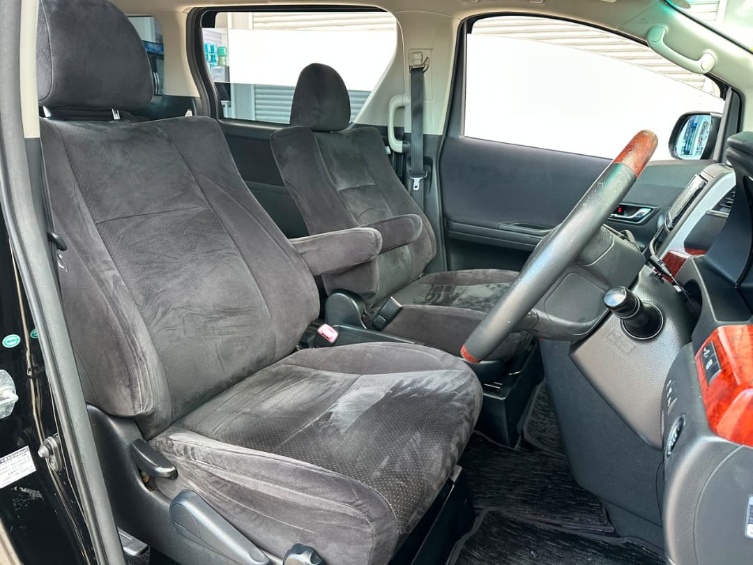 TOYOTA VELLFIRE thumbnail 5